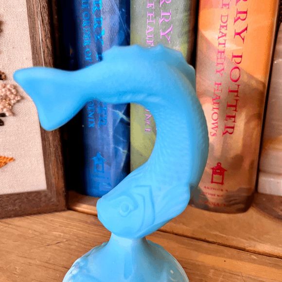 Vintage Fenton Blue Slag Satin Milk Glass Fish Figurine Leaping/Jumping Paper We - Picture 2 of 6